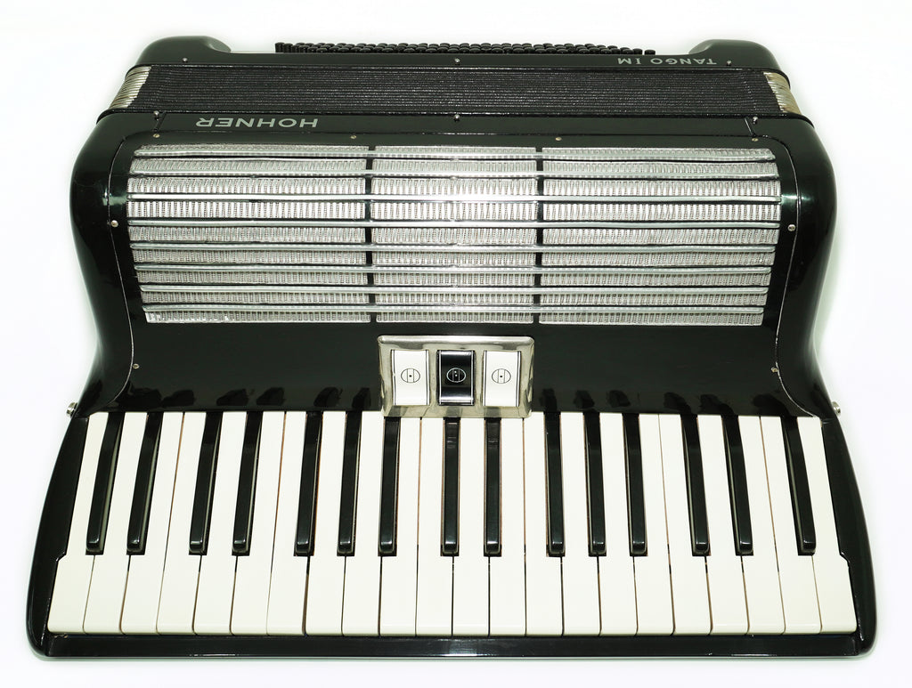 Hohner Tango IM Vintage-Pianoakkordeon, 96 Bässe, hergestellt in Deutschland, leichtgewichtiges Original-Tastaturakkordeon, mit neuen Gurten, 2662
