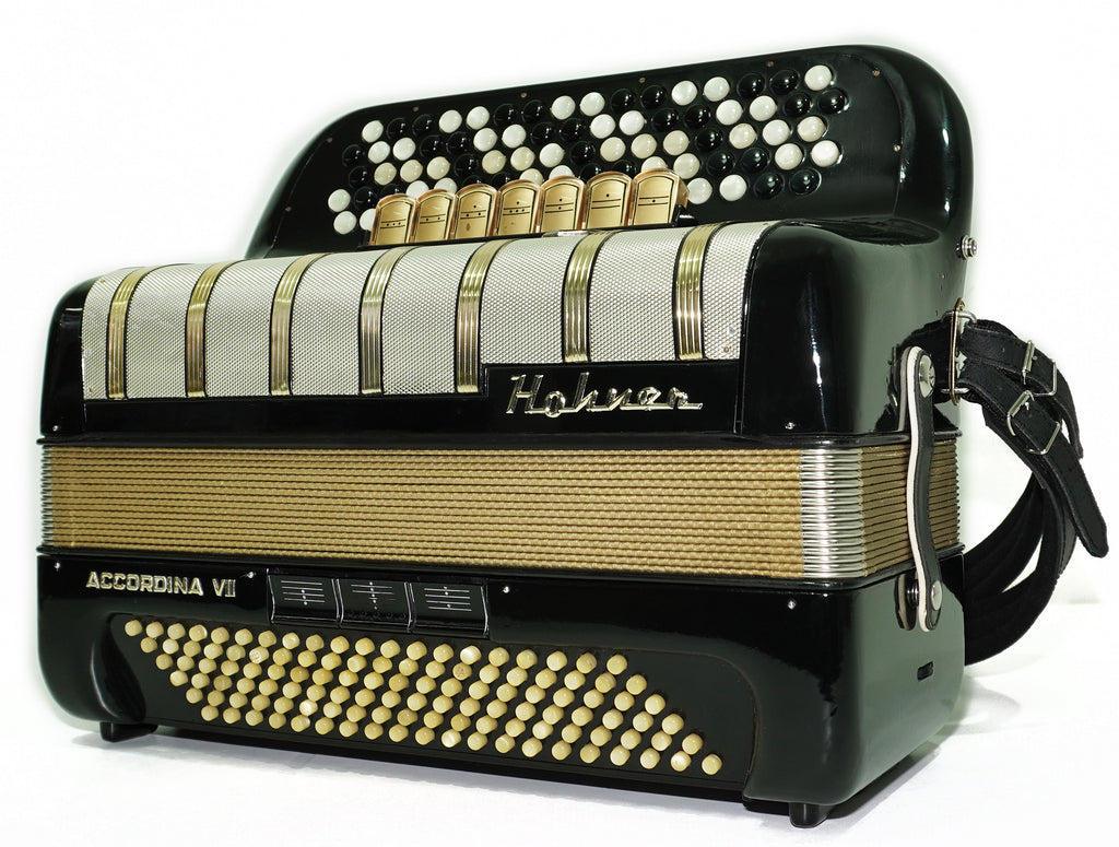 Vintage Hohner Accordina VII C Griff Knopfakkordeon 120 Bässe, hergestellt in Deutschland, mit neuen Riemen, Original Accordeon de Botones, 2671