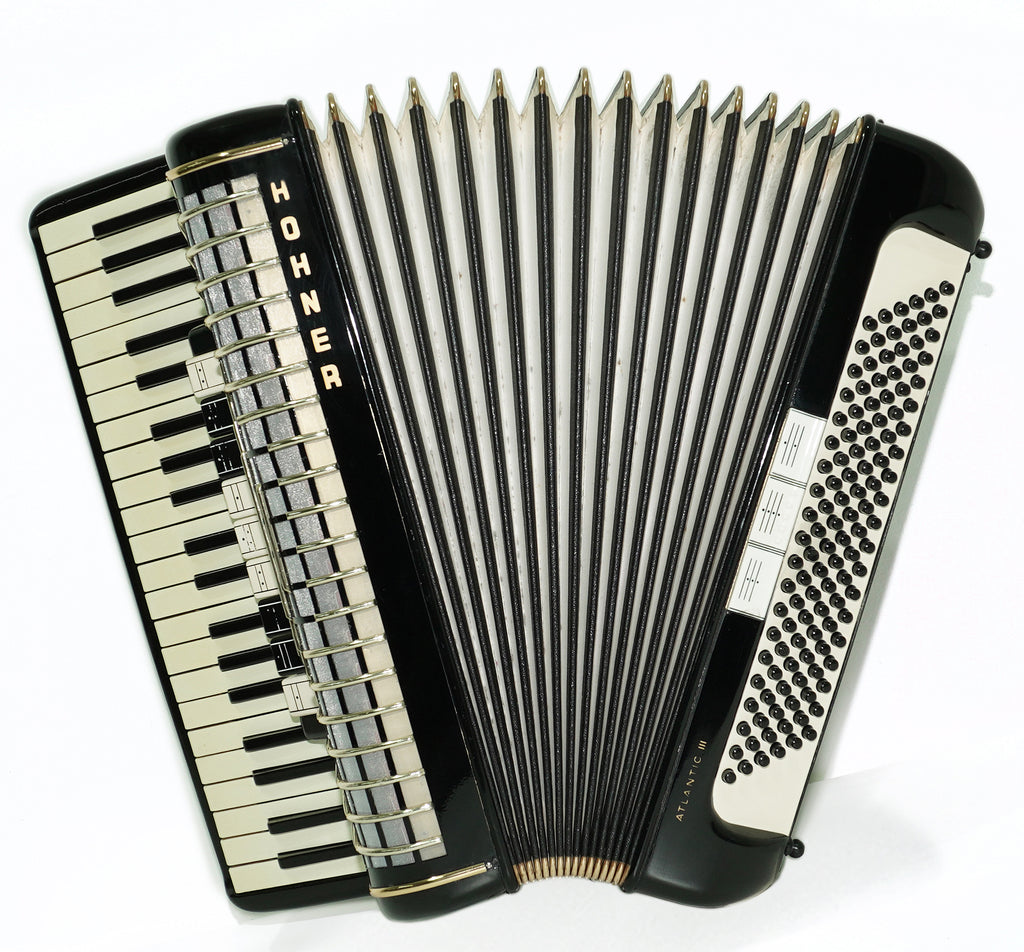 Hohner Atlantic III Piano Accordion 120 Bass, made in Germany, Straps and Soft Bag, Vintage Original Musical Instrument, 2672