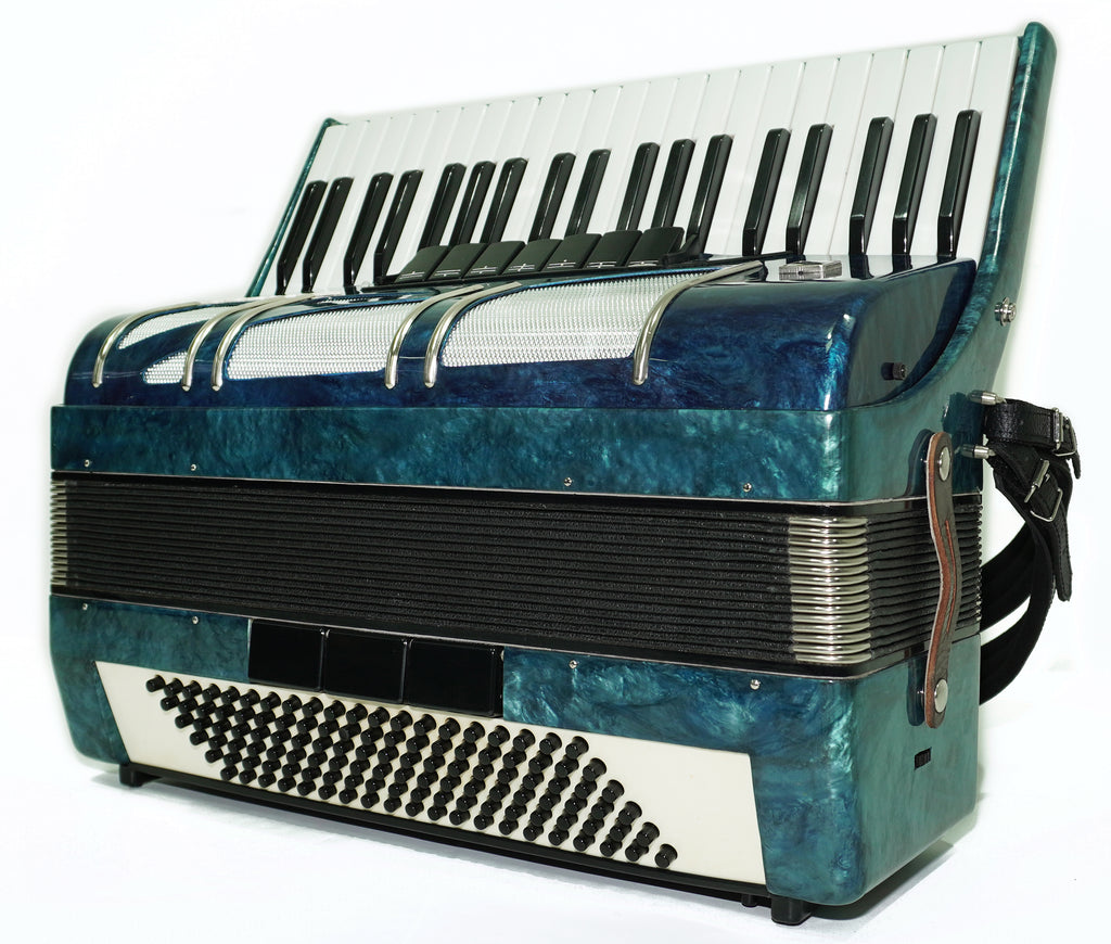 Russisches Akkordeon Vintage Pianoakkordeon Woschod 120 Bassknöpfe, mit neuen Riemen, Tasten sowjetisches Akkordeon, 2684