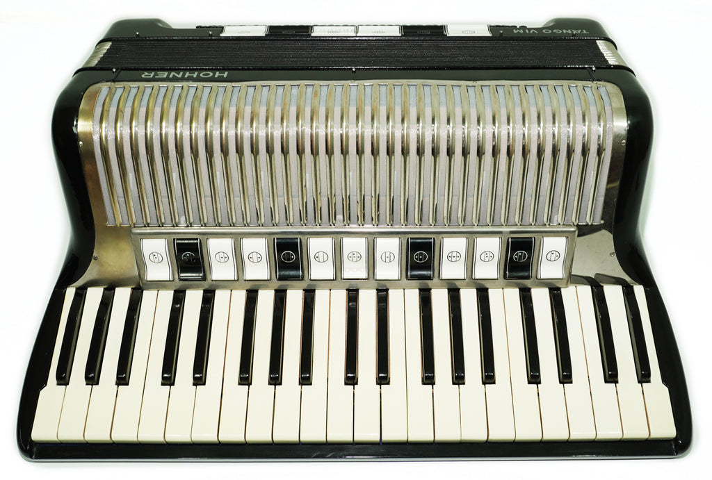 Hohner Tango VIM Accordion 120 Bass, made in Germany, Vintage Piano Accordion, incl. New Straps and Soft Case, 2694