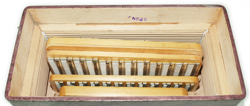 Tula Russian Bayan Tulskiy, 3 Row Chromatic Button Accordion, Vintage Music Box B System, New Straps and Soft Case, 2699
