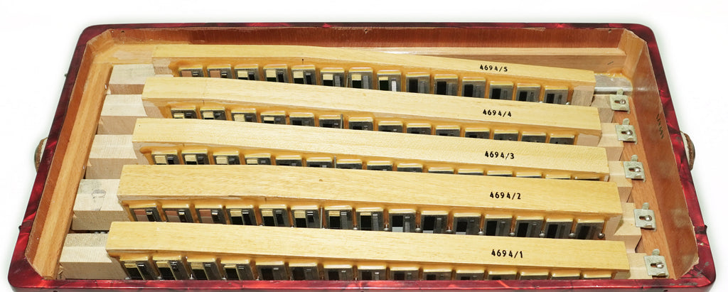 Hohner Riviera III 5 Row Lightweight Button Accordion 96 Bass made in Germany, C Griff, Straps and Case, Original Accordeone de Botones, 2725