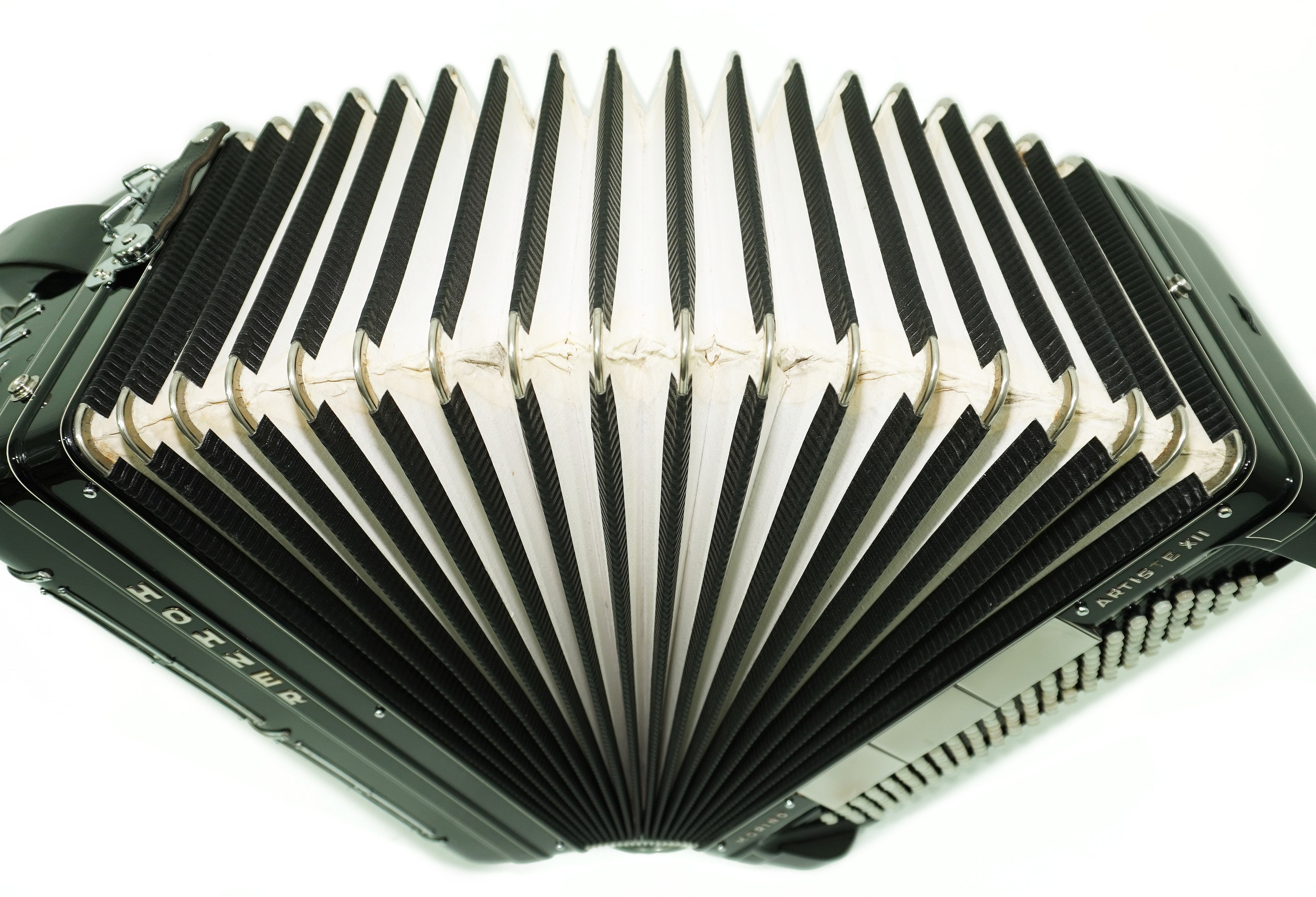 Converter Hohner Morino Artiste XII Cassotto Button Accordion, made in Germany, C Griff Knopfakkordeon, Straps and Case, 2723