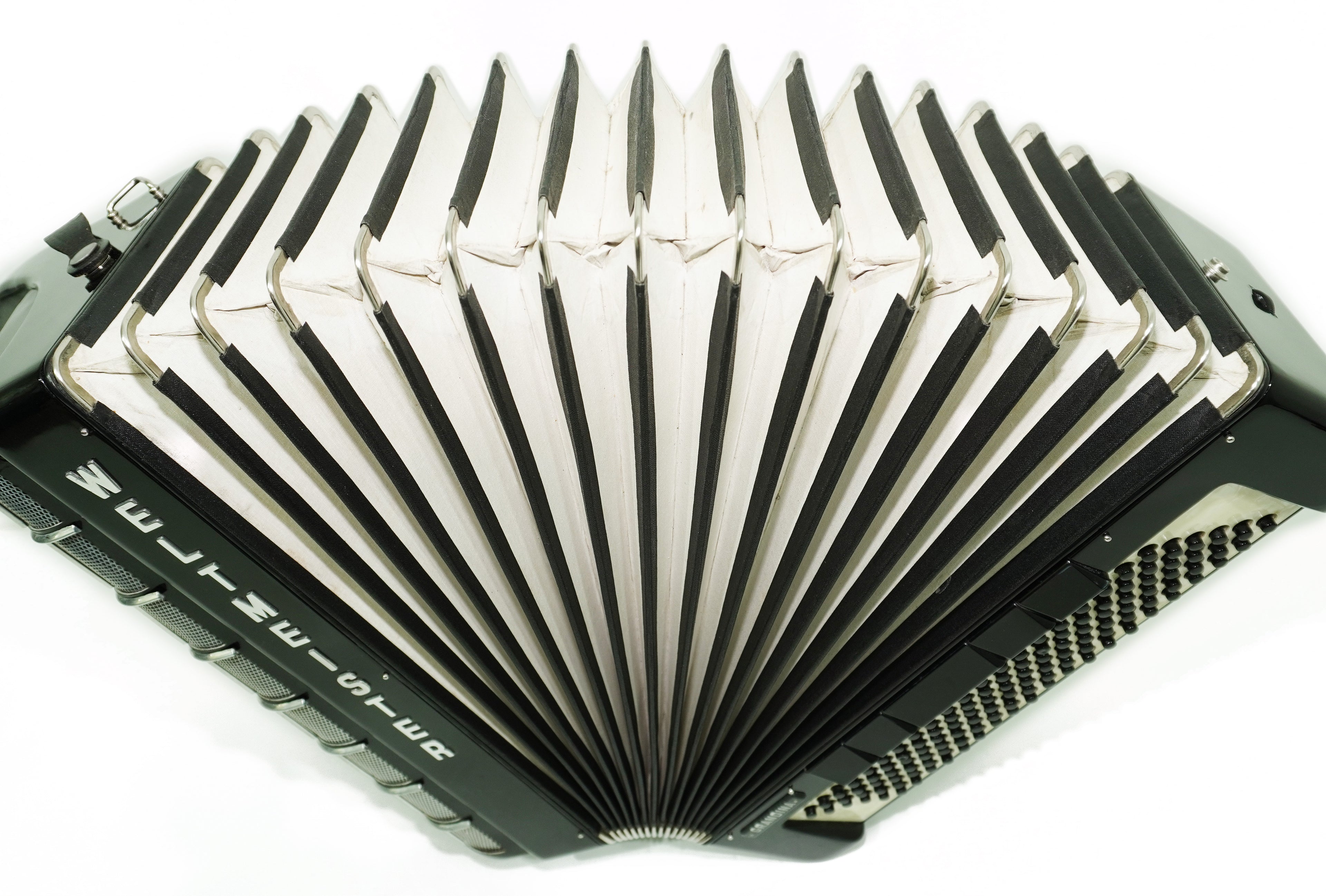 Weltmeister Grandina Button Accordion 120 Bass, made in Germany, 5 Row Bayan B Griff, Straps and Case, 2738