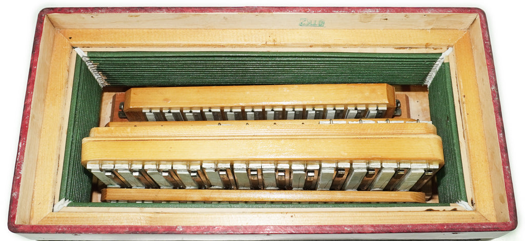 Tulskiy Russian Bayan Etude, 3 Row Chromatic Button Accordion 100 Bass, B System, Straps and Case, Soviet Garmoshka Tula, 2760