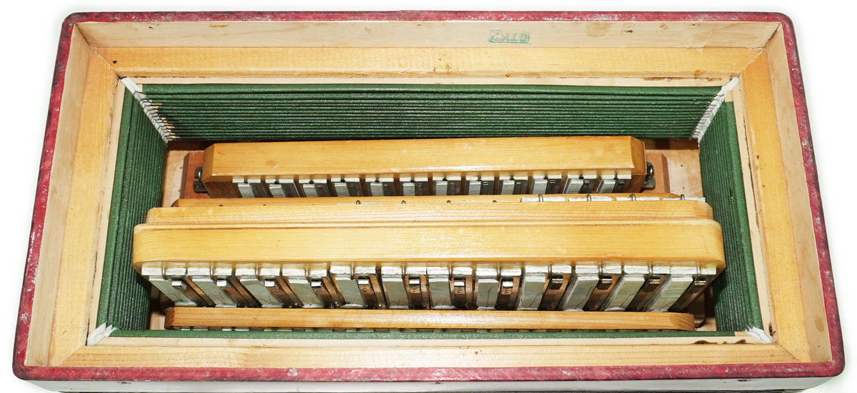 Tulskiy Russian Bayan Etude, 3 Row Chromatic Button Accordion 100 Bass, B System, Straps and Case, Soviet Garmoshka Tula, 2760