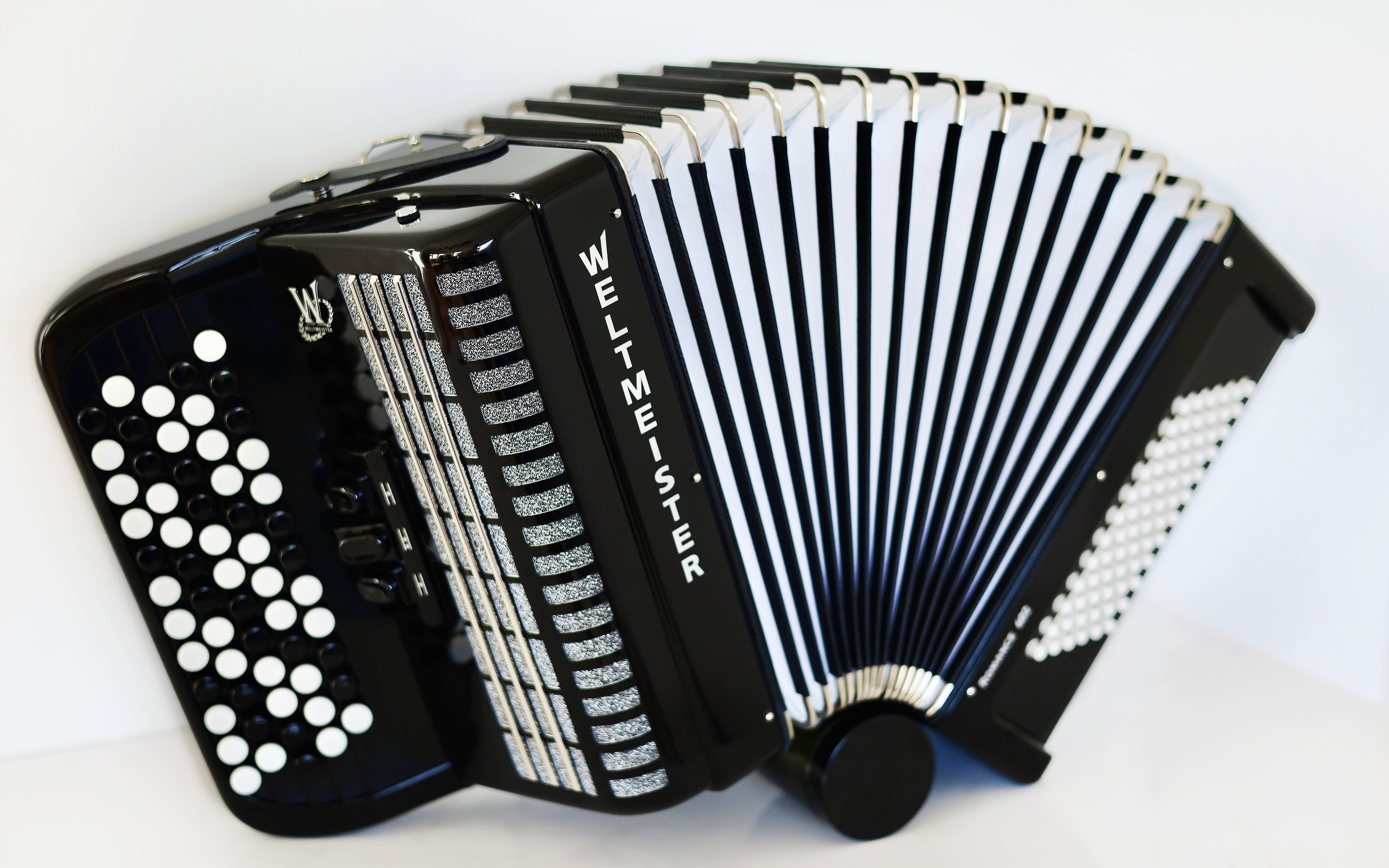 NEW Weltmeister Romance 602 Button Accordion, made in Germany, 72 Bass buttons, Lightweight Accordion B-Gripp, Black, Straps and Case, Item Location USA