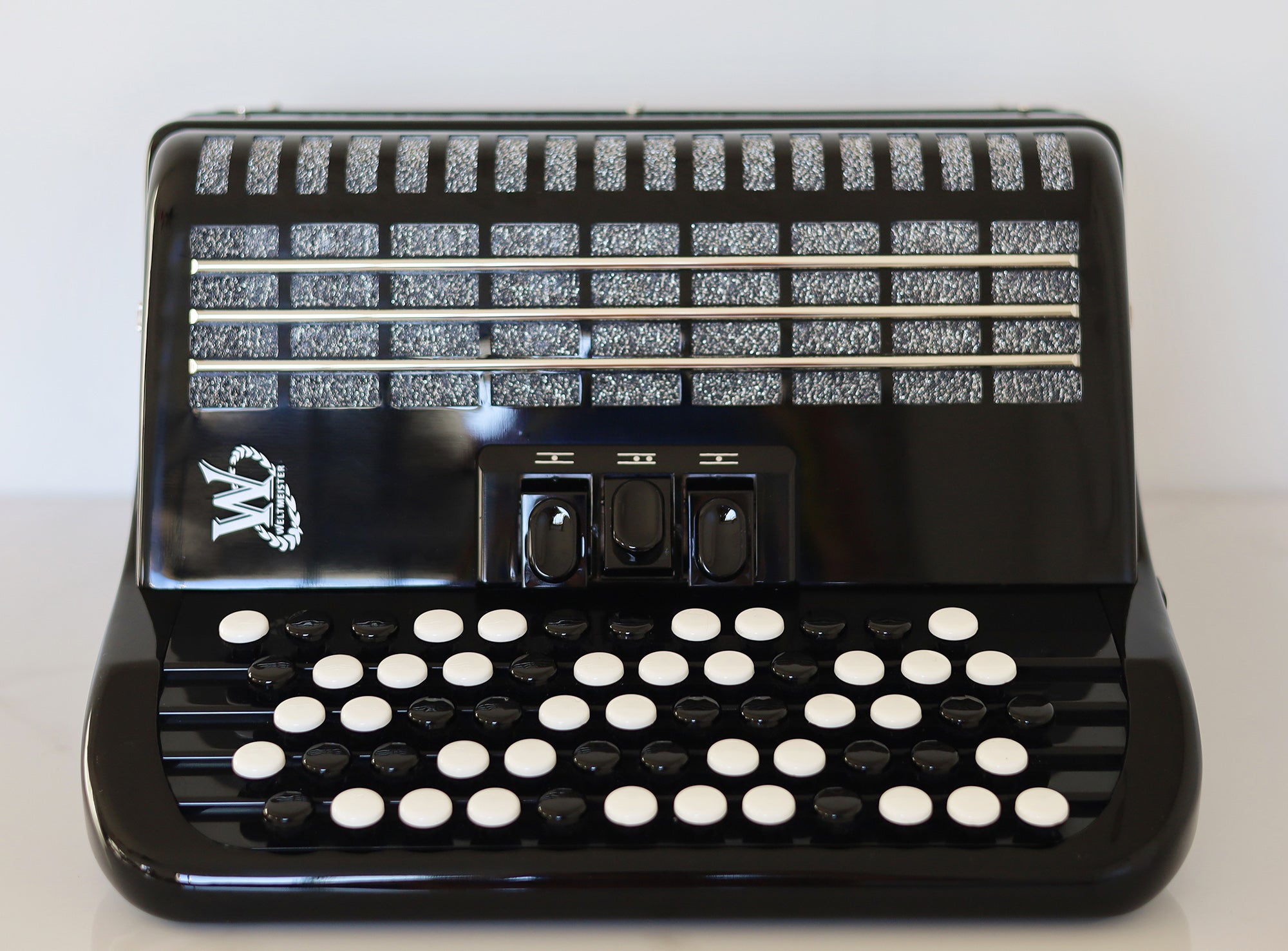 NEW Weltmeister Romance 602 Button Accordion, made in Germany, 72 Bass buttons, Lightweight Accordion B-Gripp, Black, Straps and Case, Item Location USA