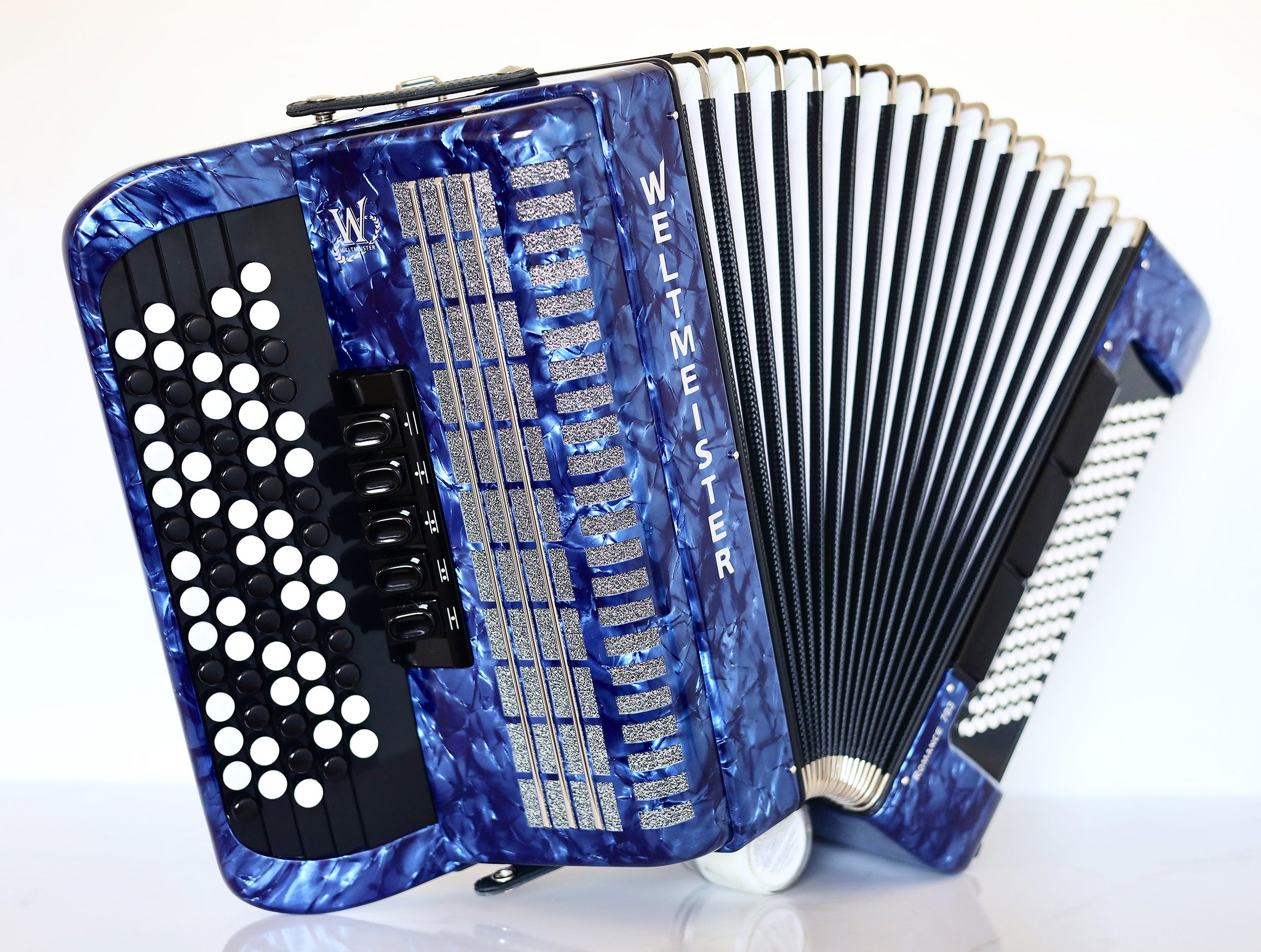 NEW Weltmeister Romance 703 5 Rows Chromatic Button Accordion, made in Germany, 96 Bass buttons, B-Gripp, Blue Pearl, incl. Straps and Case, Item Location USA