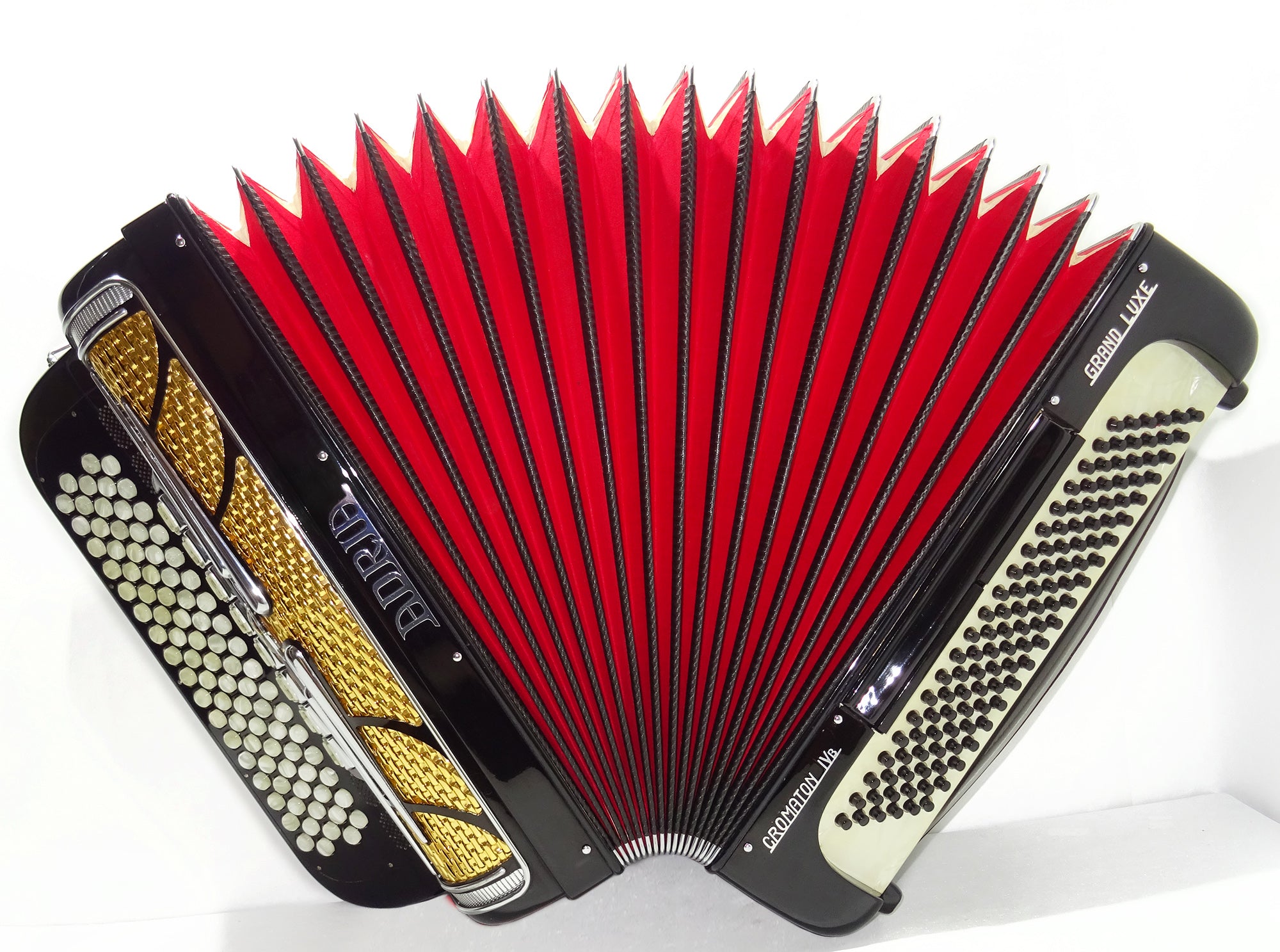 Adria Cromaton IV B Grand Luxe 5 Row Button Accordion 120 Bass, made in Italy, C Griff, Double Cassotto, 2536, includes Straps and Case, Amazing sound!