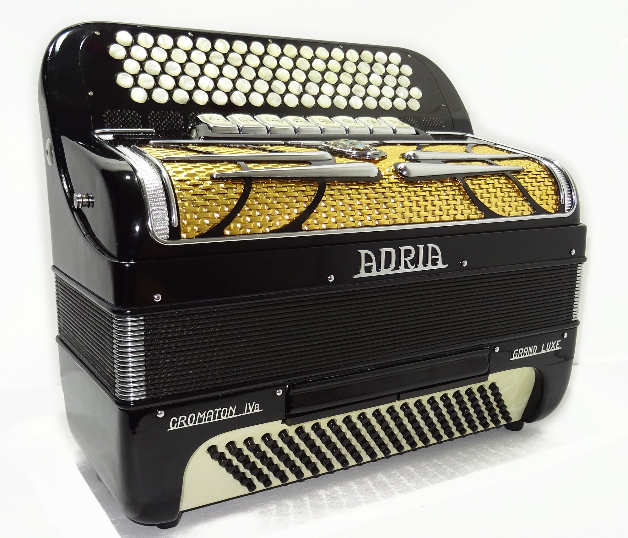 Adria Cromaton IV B Grand Luxe 5 Row Button Accordion 120 Bass, made in Italy, C Griff, Double Cassotto, 2536, includes Straps and Case, Amazing sound!