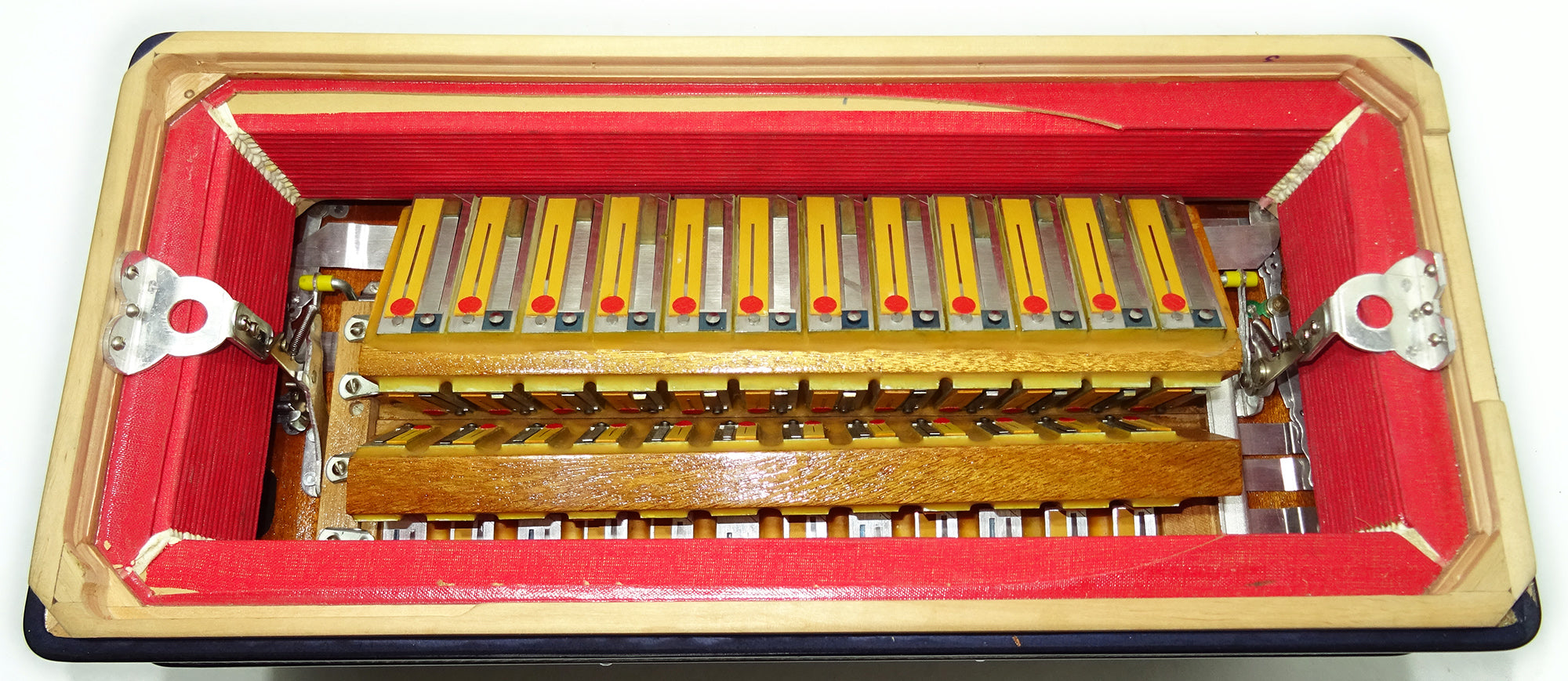 Adria Cromaton IV B Grand Luxe 5 Row Button Accordion 120 Bass, made in Italy, C Griff, Double Cassotto, 2536, includes Straps and Case, Amazing sound!