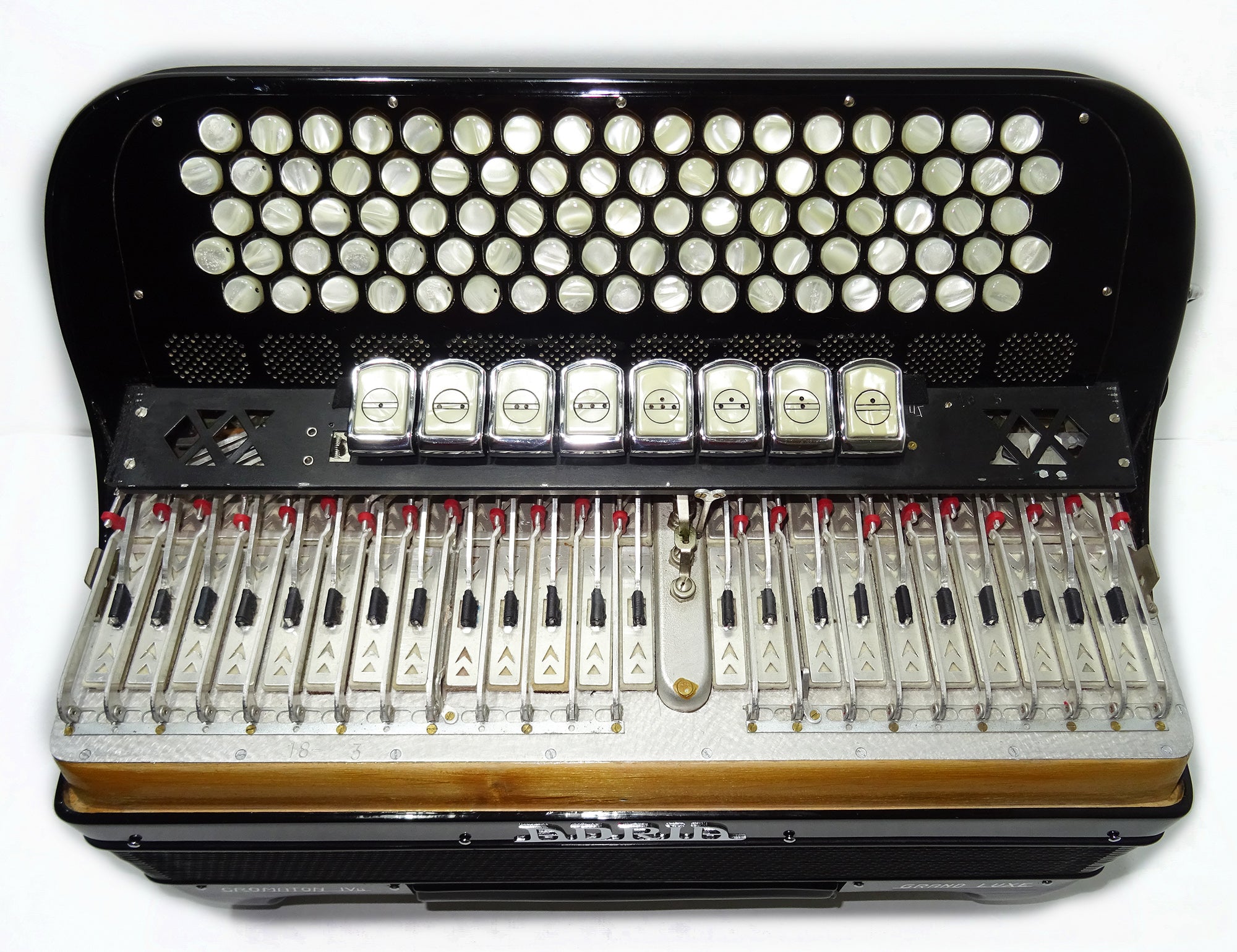 Adria Cromaton IV B Grand Luxe 5 Row Button Accordion 120 Bass, made in Italy, C Griff, Double Cassotto, 2536, includes Straps and Case, Amazing sound!