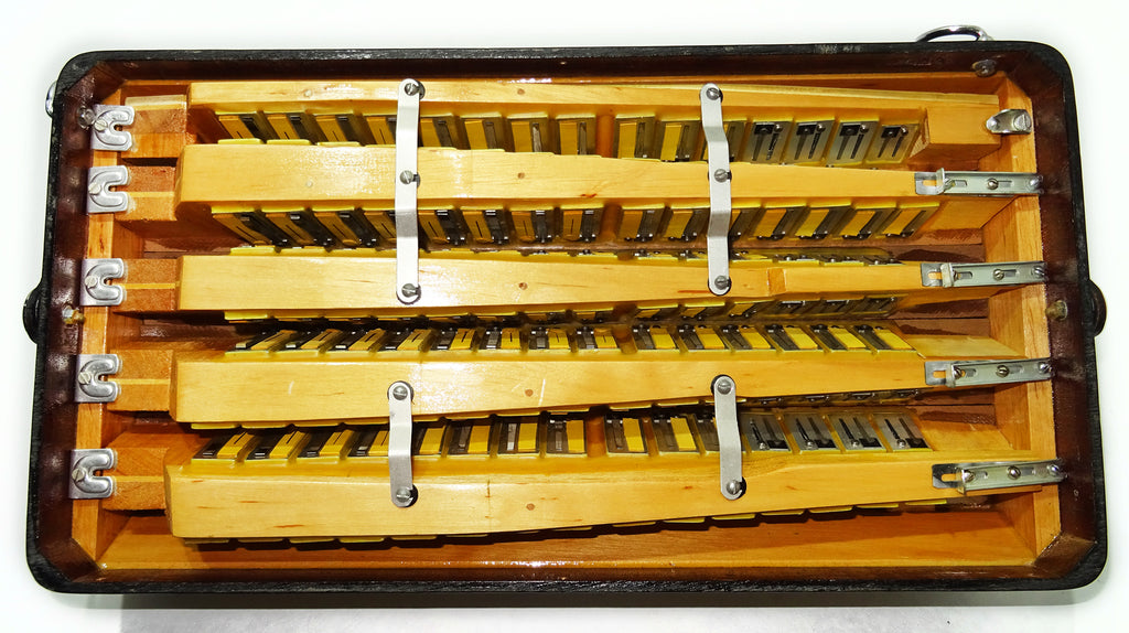 Adria Cromaton III B Grand Luxe 5 Row Button Accordion 96 Bass, made in Italy, with Straps and Hard Case, Lightweight Accordeone de Botones, 2542