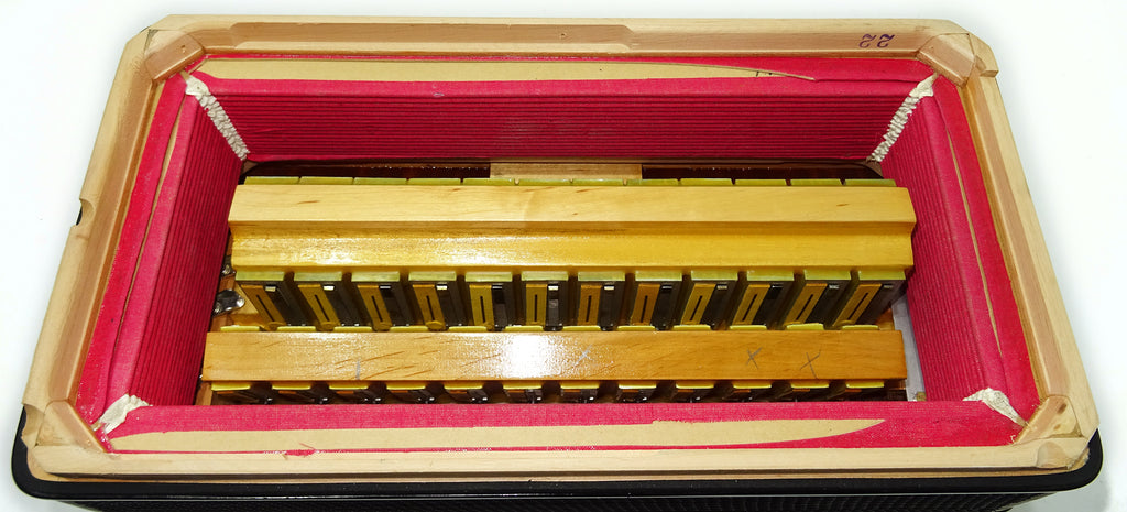 Adria Cromaton III B Grand Luxe 5 Row Button Accordion 96 Bass, made in Italy, with Straps and Hard Case, Lightweight Accordeone de Botones, 2542