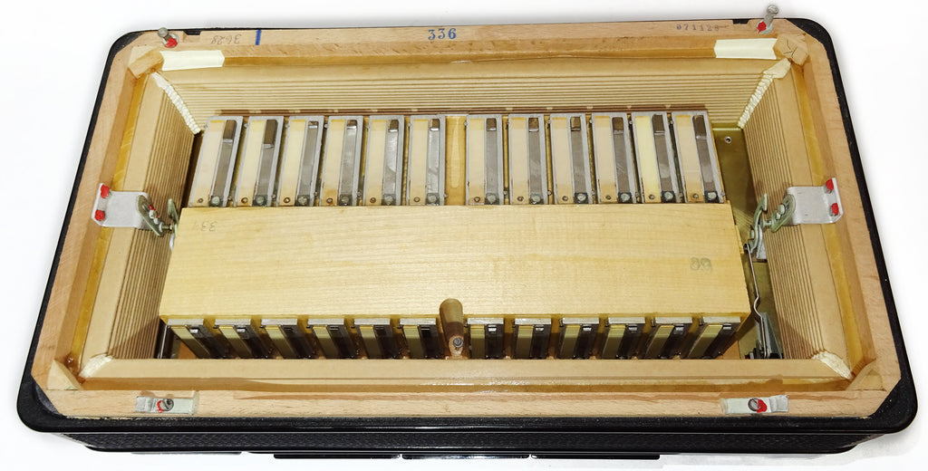 Hohner Atlanta 145 Akkordeon Professional 5 Rows Button Accordion made in Germany, Original Top Quality Fisarmonica Fantastic sound, 2562
