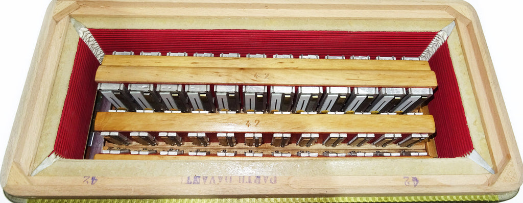 Rare Button Accordion Record C System 123 Bass Buttons made in Italy New Straps Case 2098, Wonderful Rich sound!