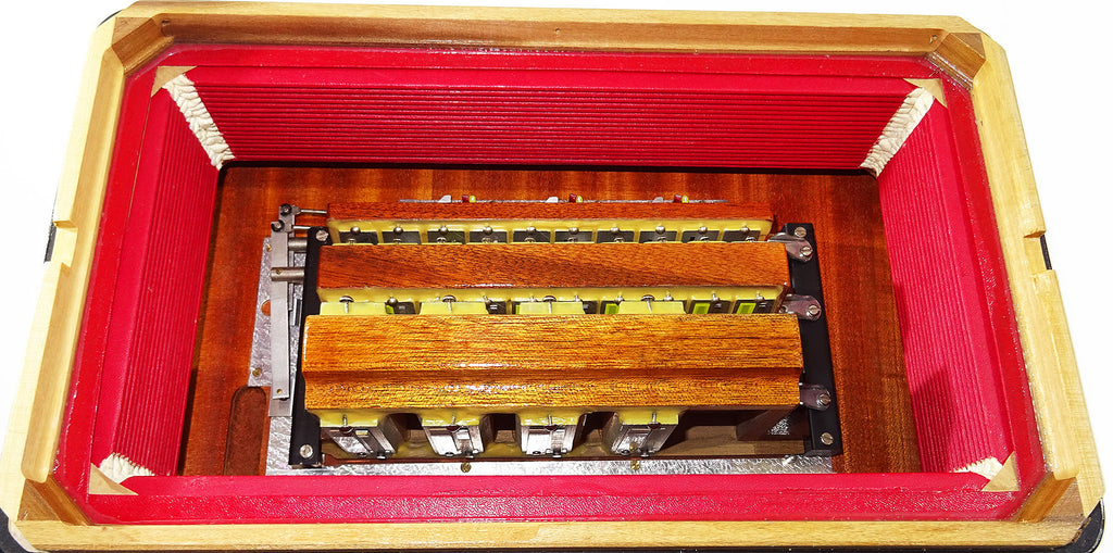 Close to New! Hohner Ouverture V Diatonic Original German Squeezebox Button Accordion Garmon Straps 2040, Rare Luxury Harmonica, Fantastic sound!