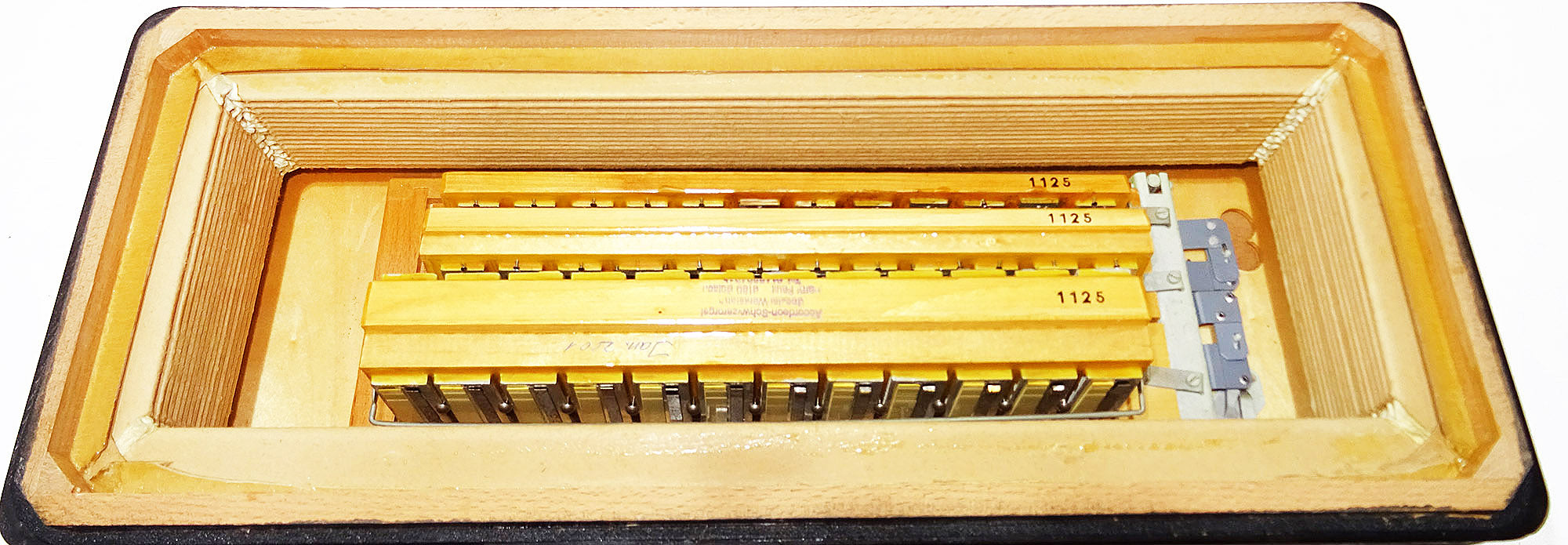 Hohner Riviera IV Original 5 Row Button Accordion made in Germany 2183, incl New Straps, Rich Powerful Sound
