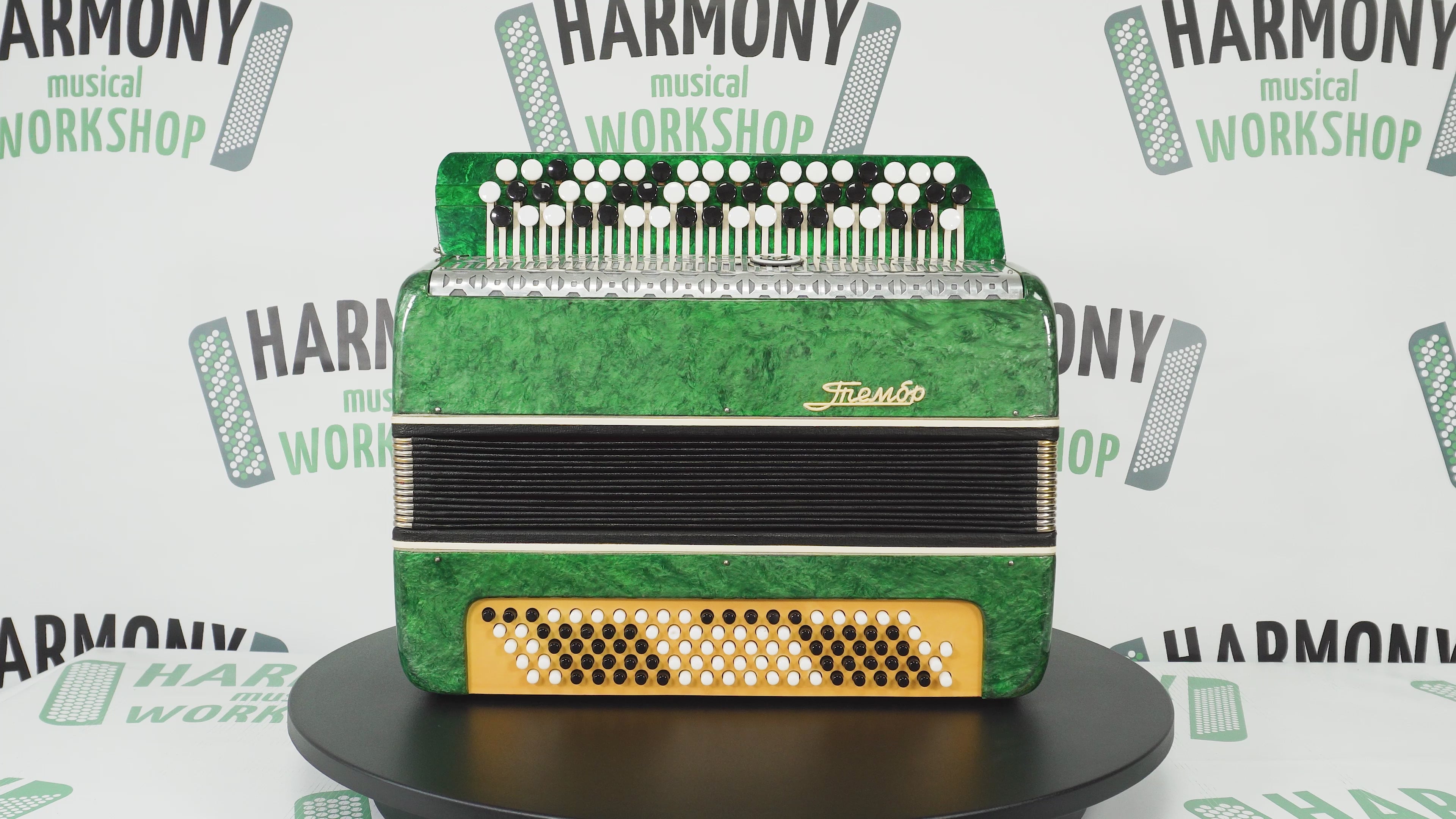 Bayan Tembr, Button Accordion Instrument, 100 Bass Buttons, New Straps and Soft Case for Gift, Concertina Stradella B System, 2609