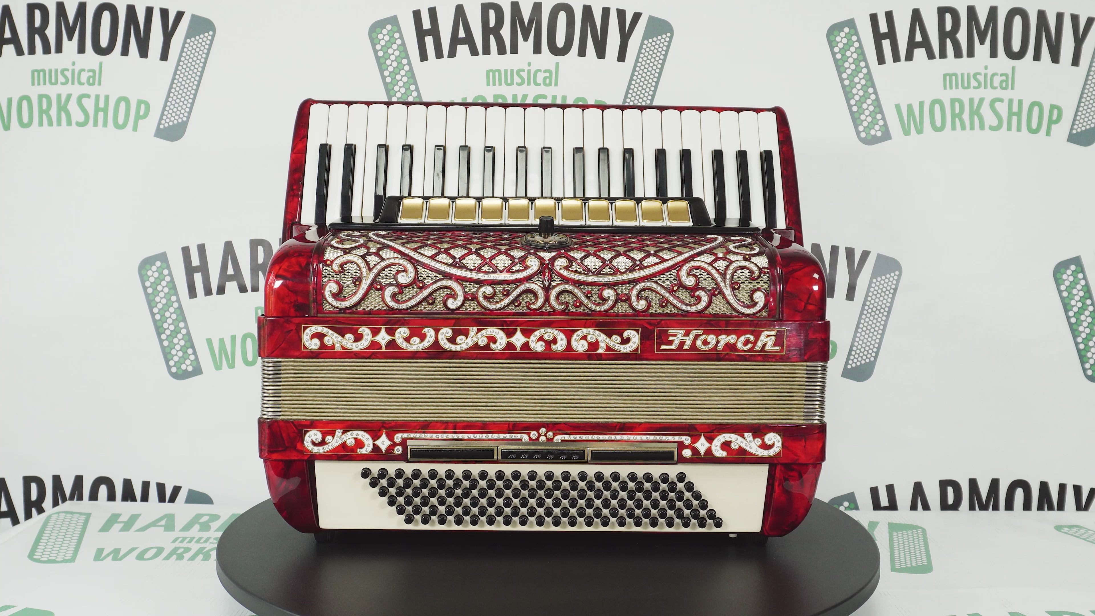 Horch Deluxe Full Size Piano Accordion 120 Bass, made in Germany, New Straps and Hard Case, Powerful Sound! Musical Instrument for Adults! 2606