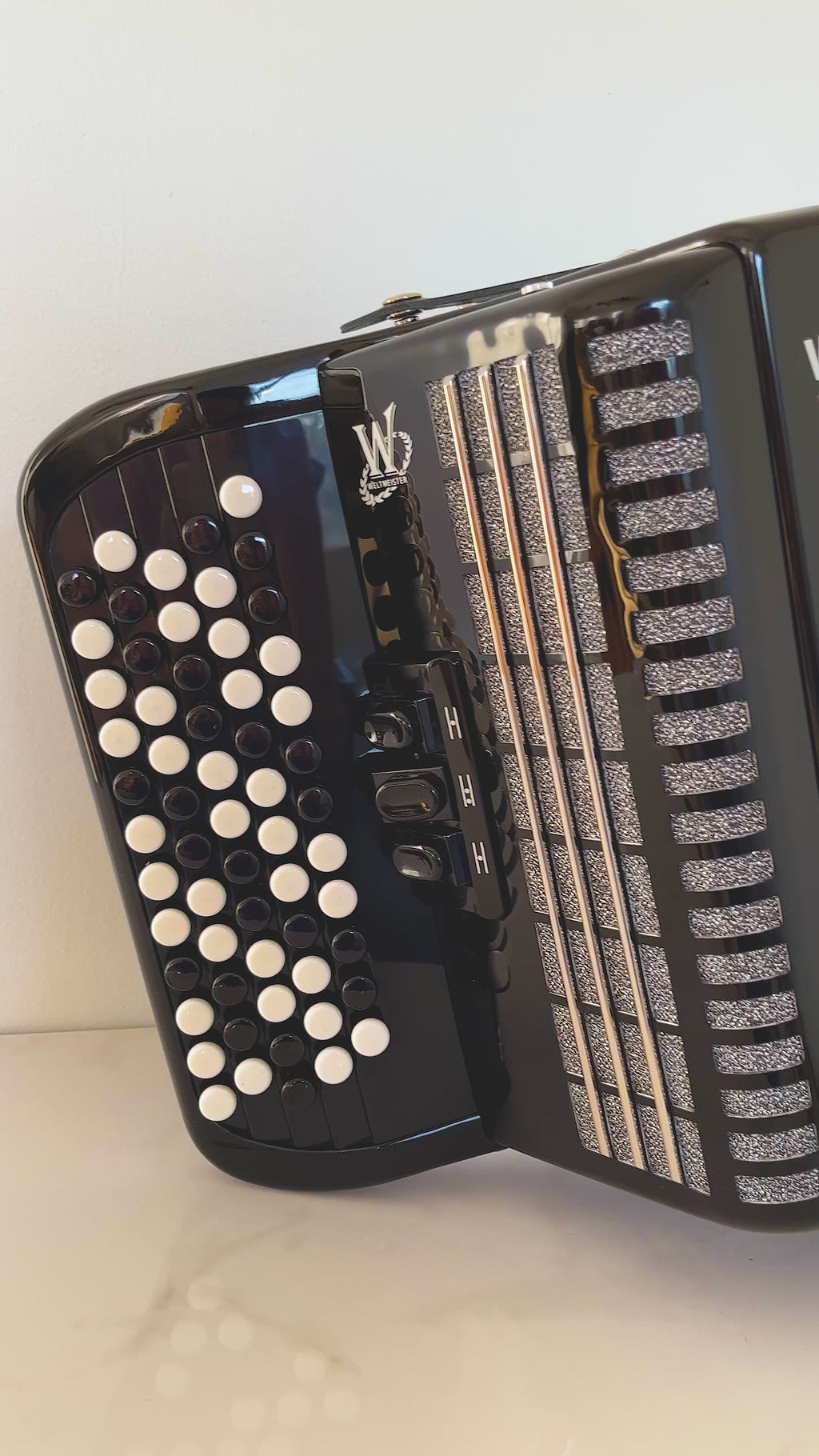 NEW Weltmeister Romance 602 Button Accordion, made in Germany, 72 Bass buttons, Lightweight Accordion B-Gripp, Black, Straps and Case, Item Location USA