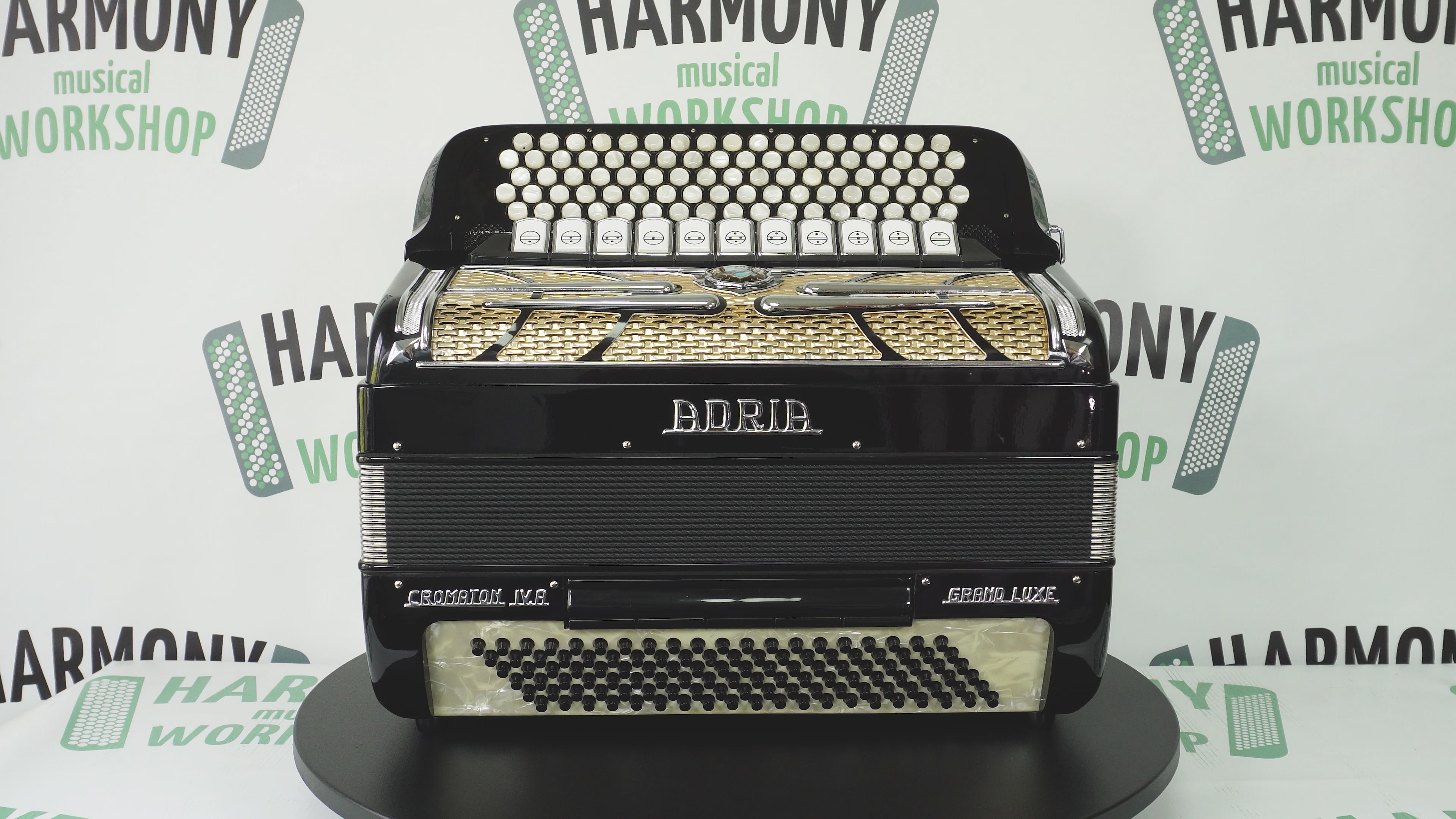 Adria Cromaton IV.A Grand Luxe 5 Row Button Accordion 120 Bass, made in Italy, Cassotto, C Griff, includes Straps and Hard Case, 2715