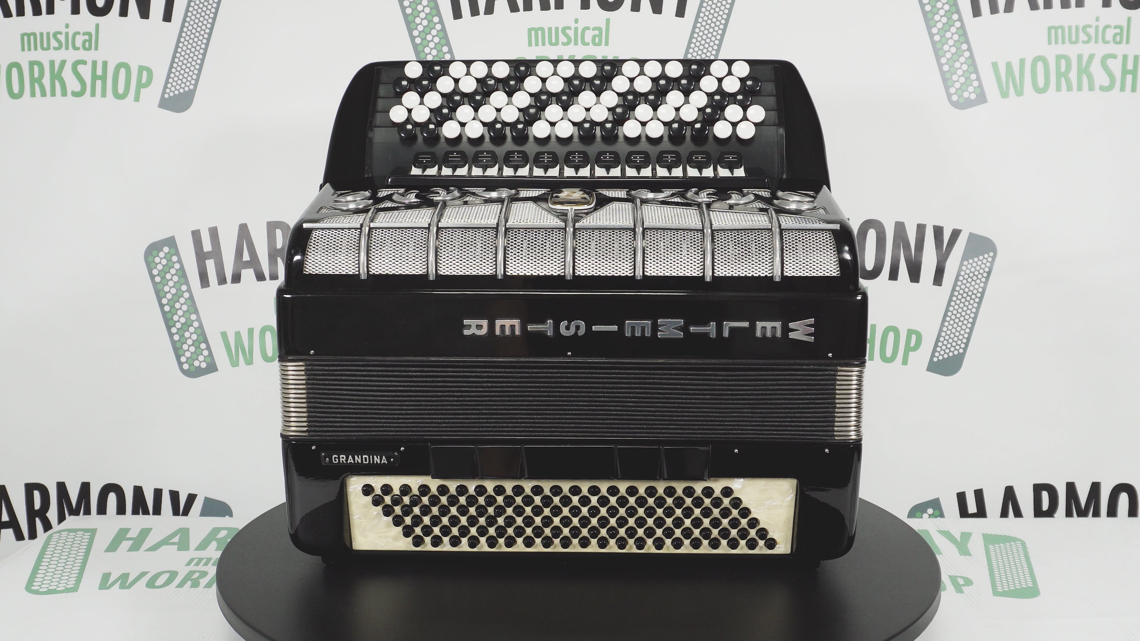 Weltmeister Grandina Button Accordion 120 Bass, made in Germany, 5 Row Bayan B Griff, Straps and Case, 2738