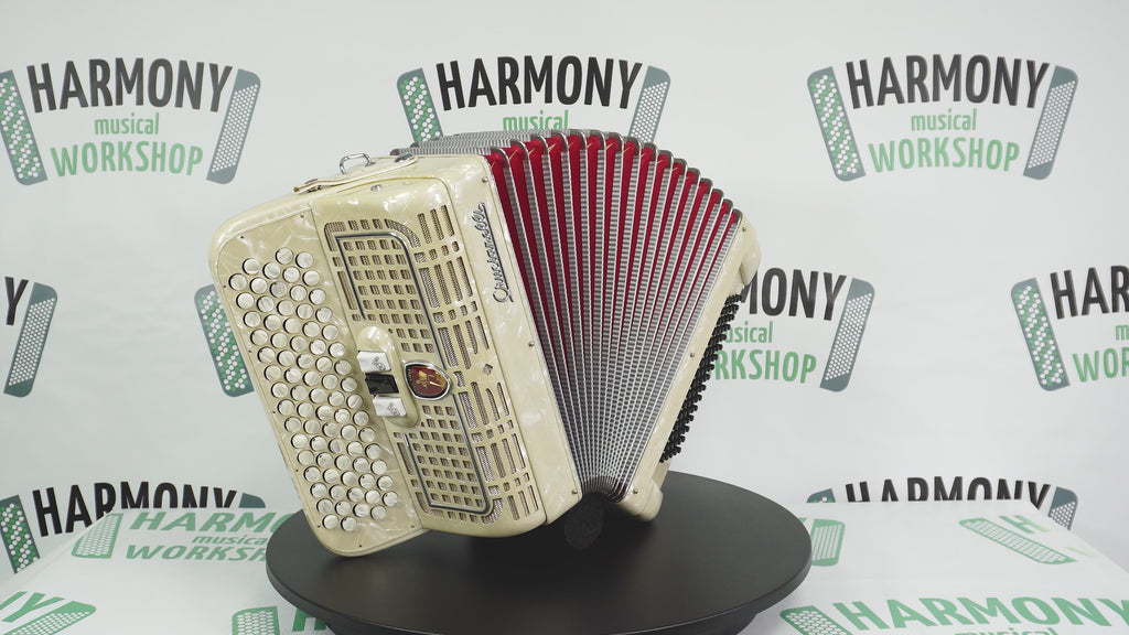 Crucianelli 5 Row Lightweight Button Accordion 80 Bass, C System, made in Italy, Rare Original Musical Instrument, Small Accordeone de Botones, 2554