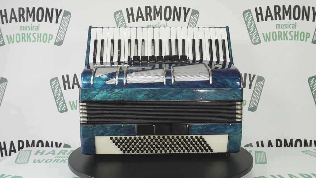 Russisches Akkordeon Vintage Pianoakkordeon Woschod 120 Bassknöpfe, mit neuen Riemen, Tasten sowjetisches Akkordeon, 2684