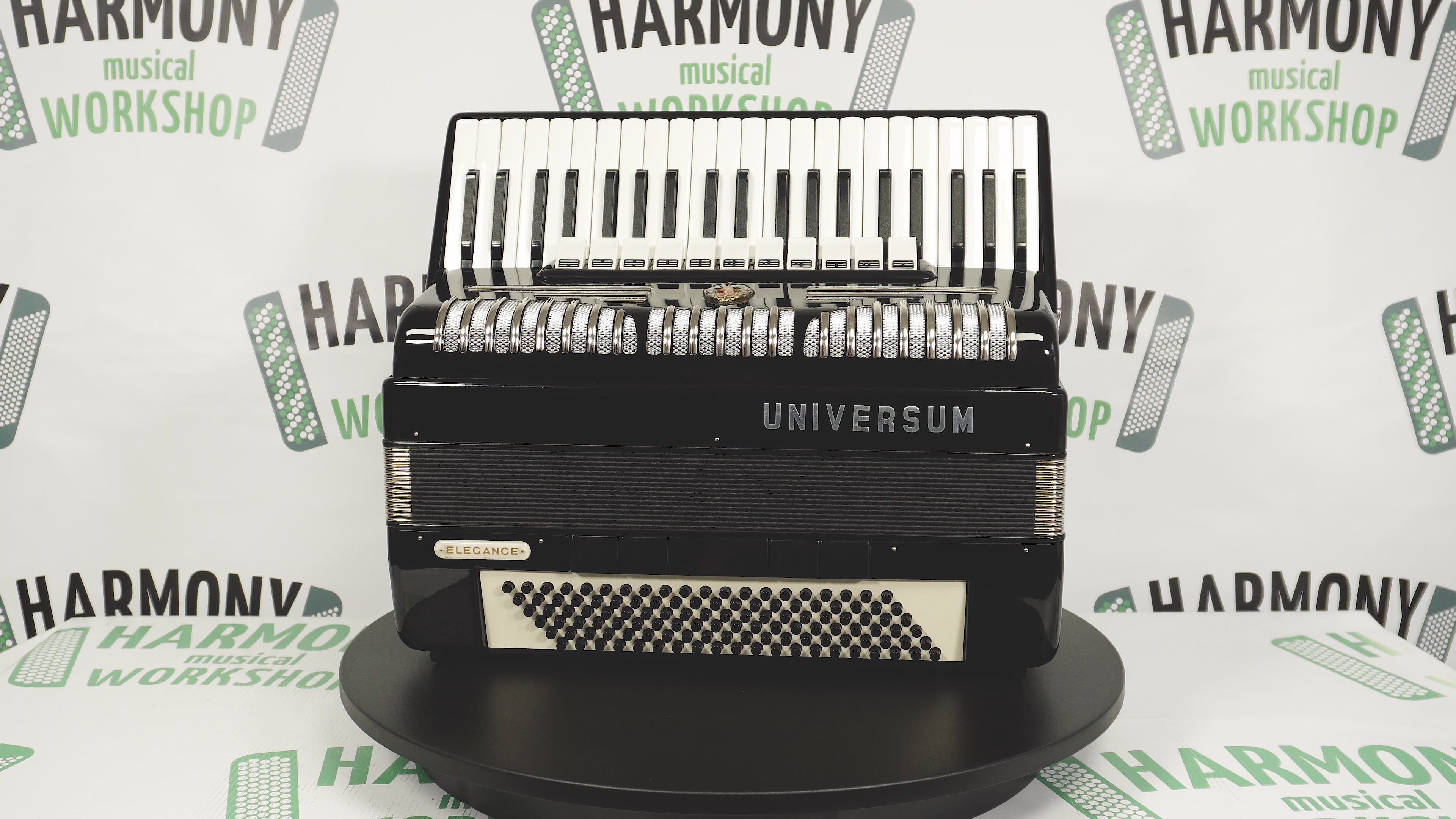 Universum Elegance made in Germany 120 Bass Piano Accordion, New Straps and Soft Case, Keyboard Accordian Musical Instrument Fisarmonica, 2509