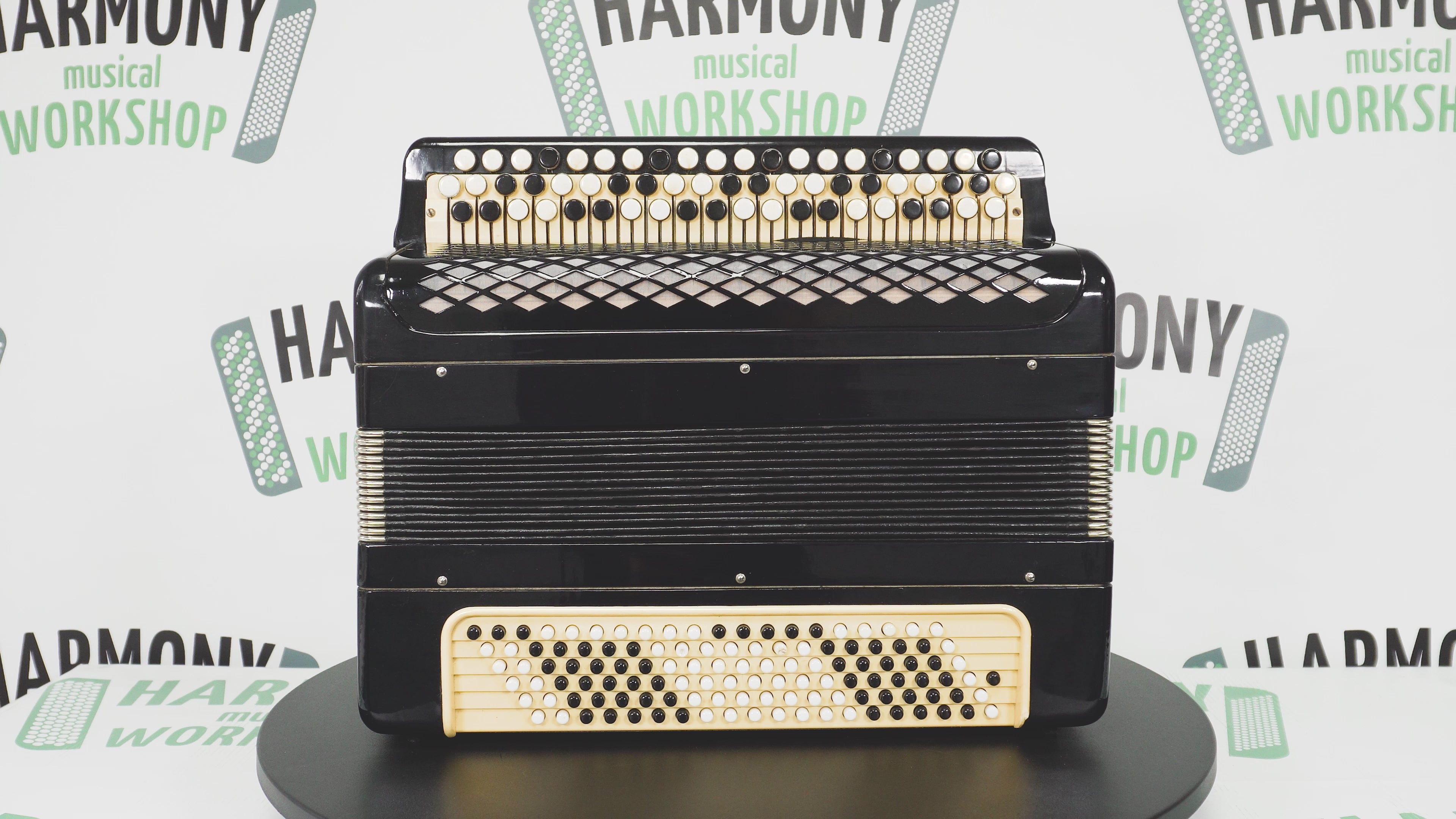 Bayan Accordion Tulskiy Tula 3 Row Chromatic Button Accordion 120 Bass, Vintage Music Box B System, New Straps, Soviet Harmonica, 2635