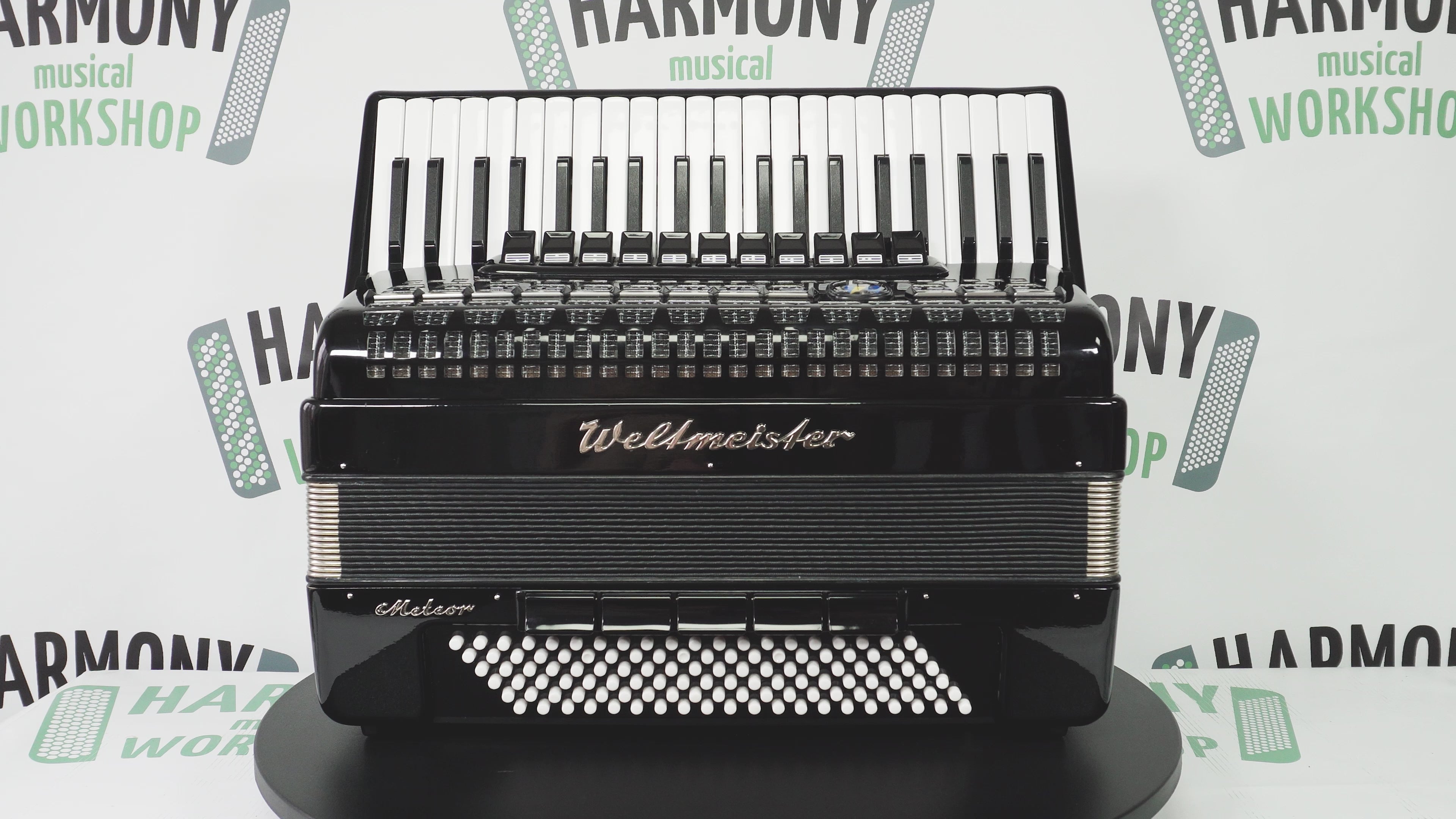 Close to New! Full Size Weltmeister Meteor Accordion 120 bass made in Germany, Concert Piano Akkordeon for Adults, Straps and Hard Case, 2696