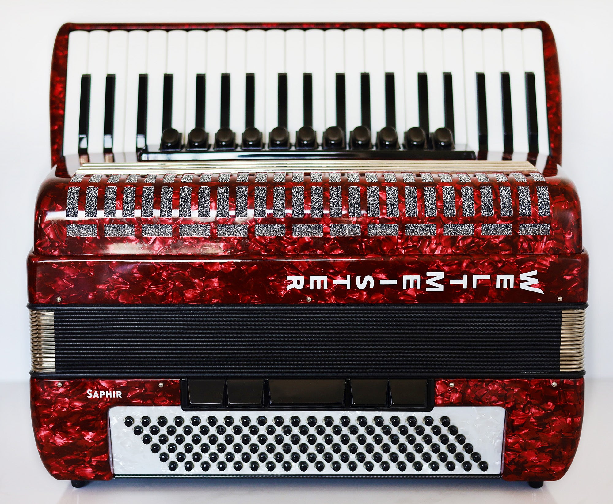 NEW Weltmeister Saphir Red Pearl Piano Accordion, made in Germany, 120 Bass buttons, Full-size Keyboard Accordian, incl. Straps and Case, Item Location USA