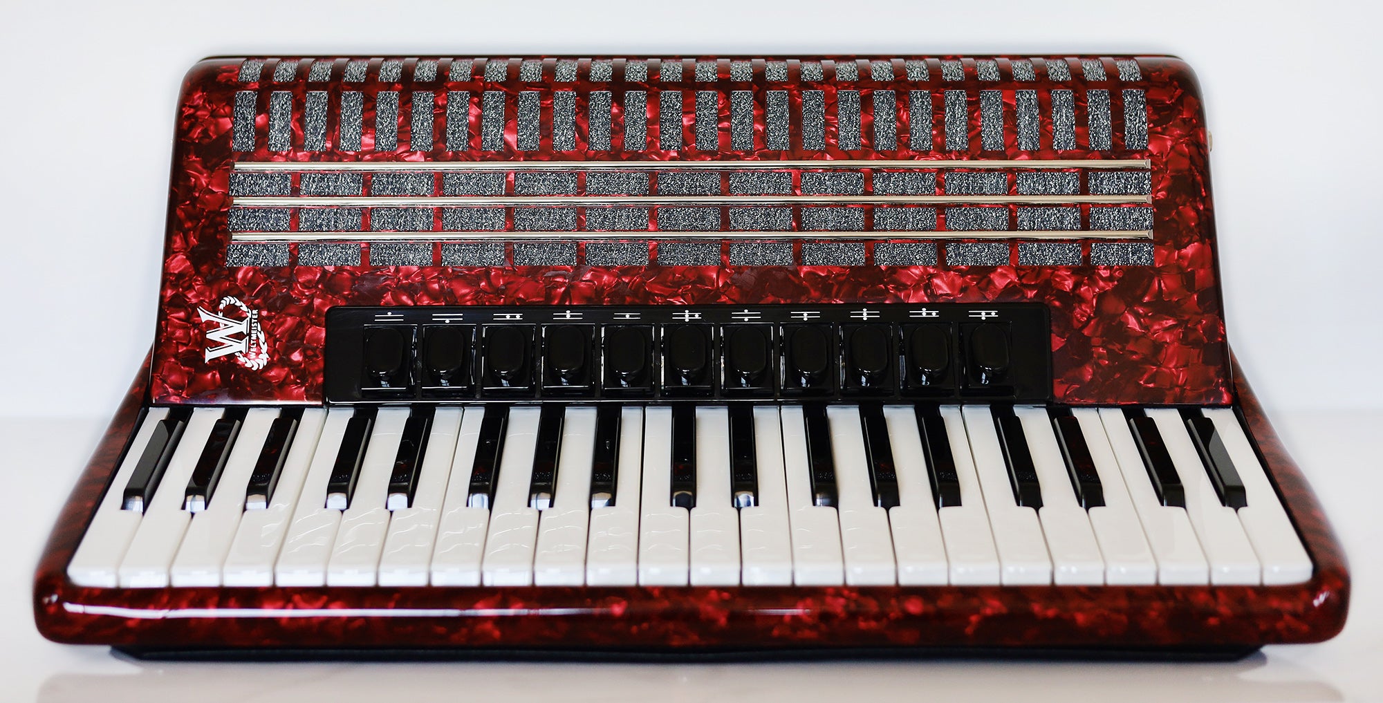 NEW Weltmeister Saphir Red Pearl Piano Accordion, made in Germany, 120 Bass buttons, Full-size Keyboard Accordian, incl. Straps and Case, Item Location USA