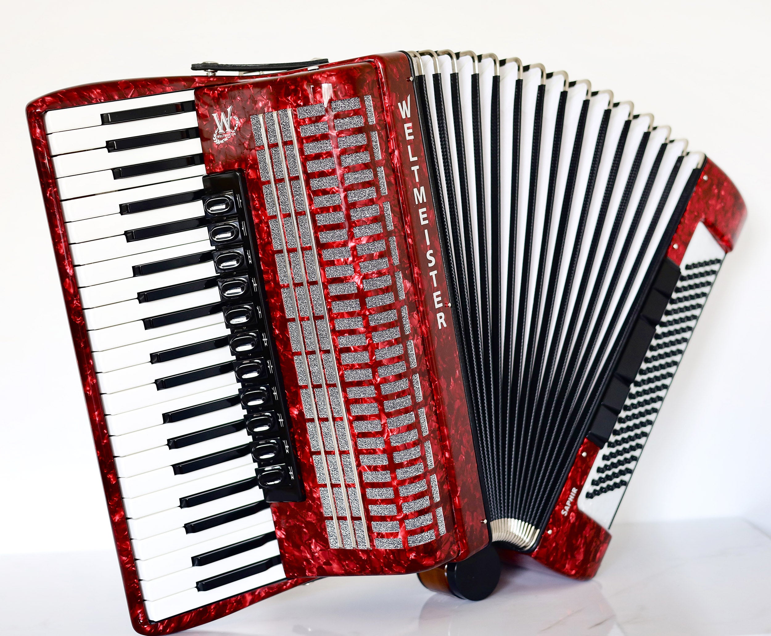 NEW Weltmeister Saphir Red Pearl Piano Accordion, made in Germany, 120 Bass buttons, Full-size Keyboard Accordian, incl. Straps and Case, Item Location USA